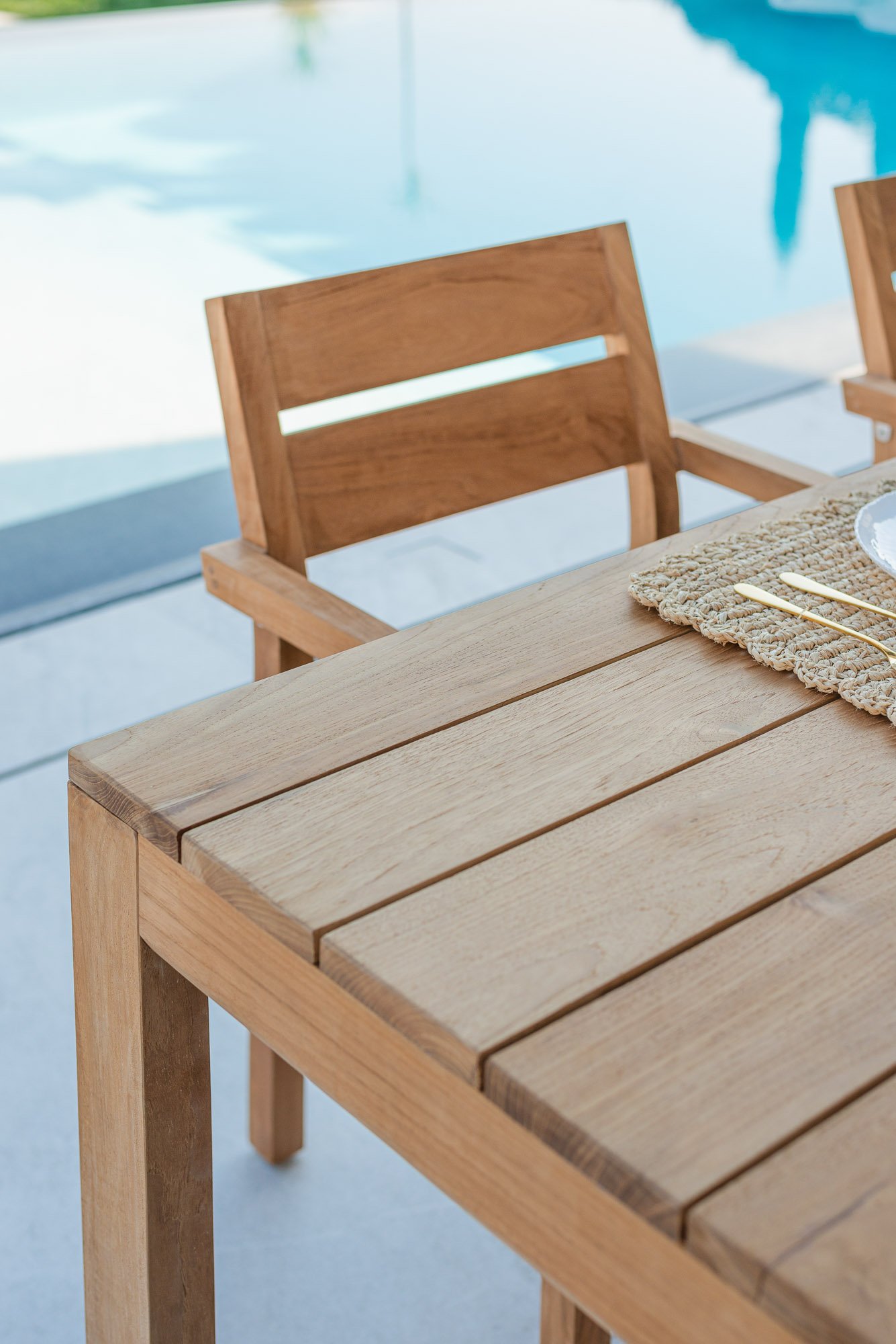 SABATU DINING TABLE & MARKO ARM CHAIR